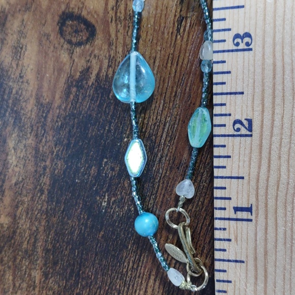 Three Ladies Glass Bead Necklace - Picture 7 of 12